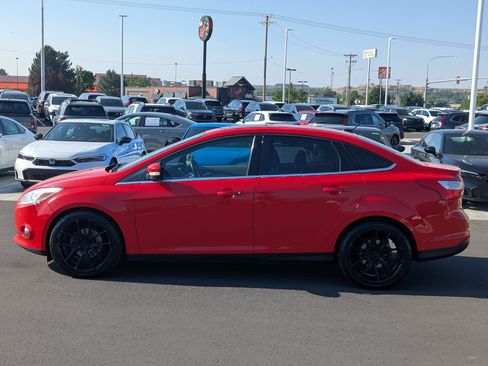Used 2012 Ford Focus SEL FWD image 9