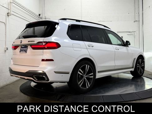Used 2021 BMW X7 M50i w/ Dynamic Handling Package image 8