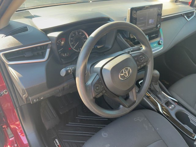 Used 2022 Toyota Corolla LE FWD image 17
