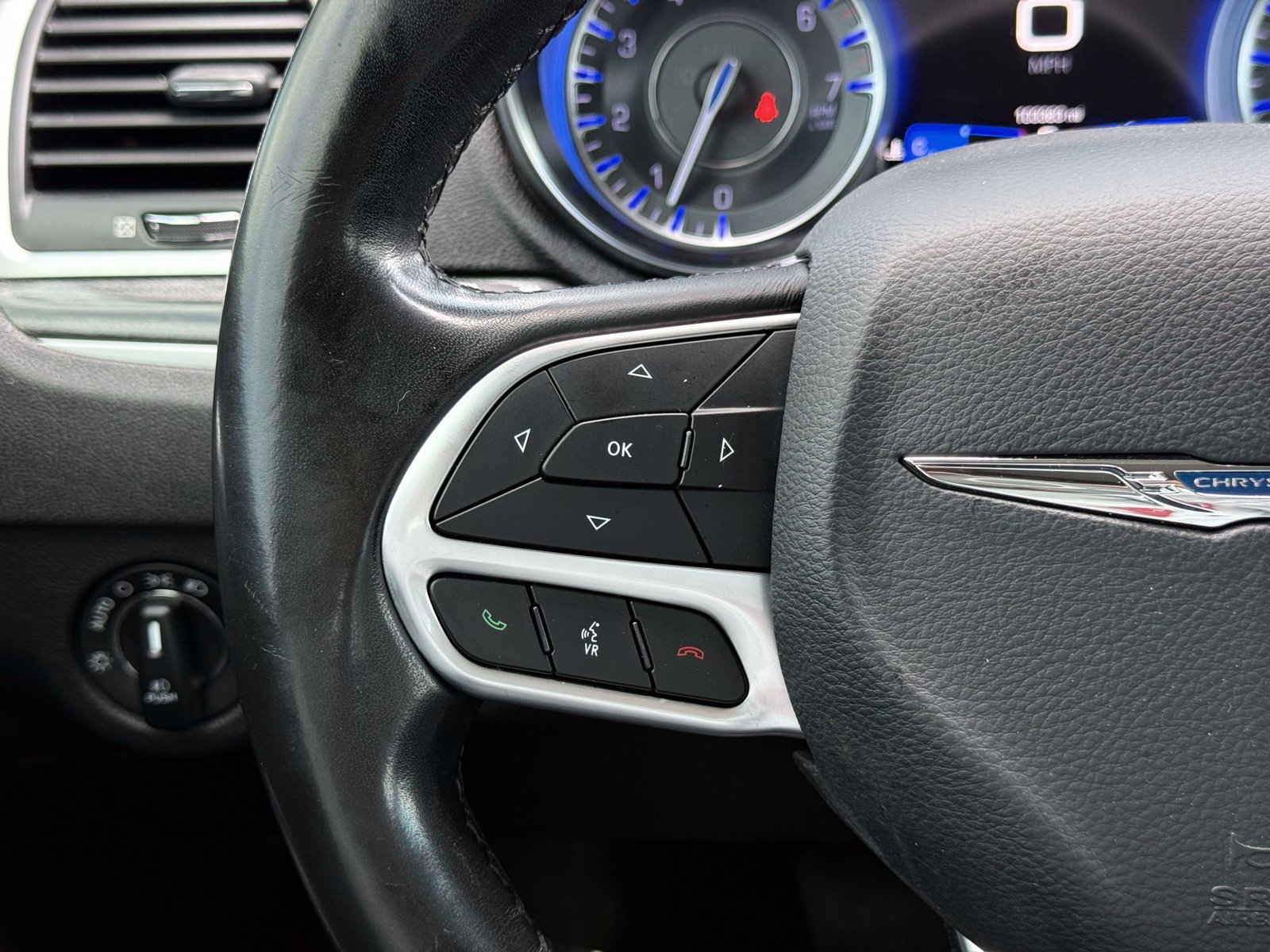 Used 2020 Chrysler 300 Touring w/ Driver Convenience Group RWD image 32