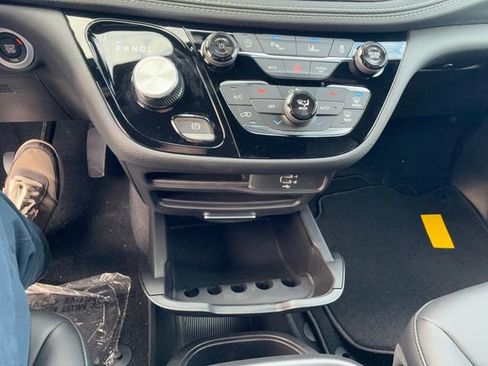 New 2026 Chrysler Pacifica Select w/ S Appearance Package image 14