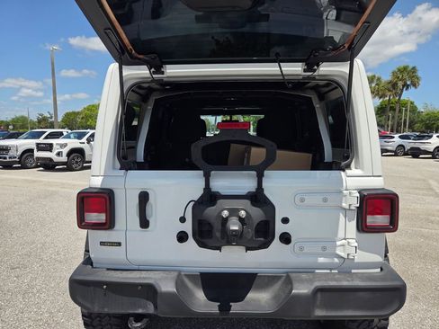 Used 2022 Jeep Wrangler Unlimited Sport w/ Sun And Sound Package AWD/4WD image 29