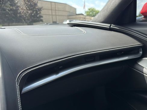 Used 2025 Chevrolet Corvette Stingray Premium Cpe w/ 3LT RWD image 26