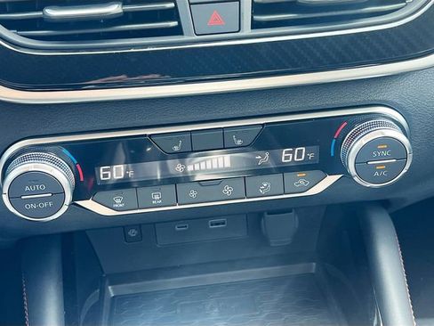 New 2025 Nissan Altima 2.5 SR w/ SR Premium Package image 10