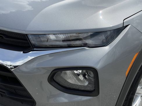 Used 2023 Chevrolet TrailBlazer LS FWD image 39