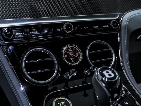 Used 2024 Bentley Continental GT image 44