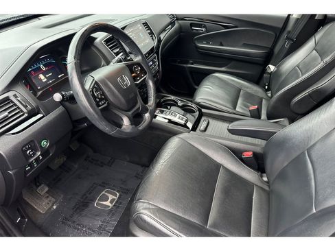 Used 2019 Honda Pilot Touring image 12