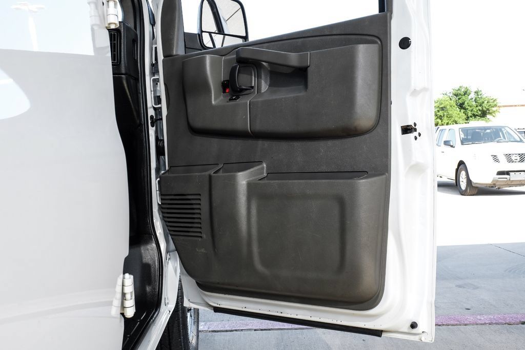 Used 2024 Chevrolet Express 2500 w/ Driver Convenience Package RWD image 42