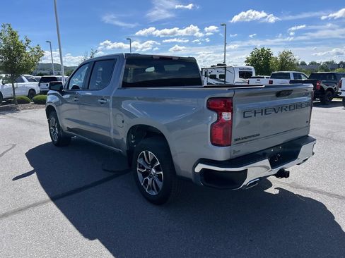 Used 2023 Chevrolet Silverado 1500 LT w/ Z71 Off-Road Package AWD/4WD image 5