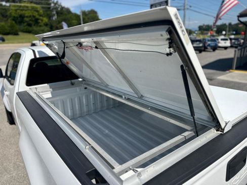 Used 2022 Chevrolet Colorado LT w/ Fleet Safety Package RWD image 19