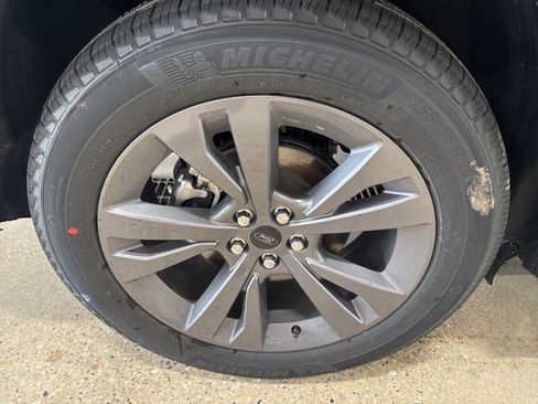 New 2026 Ford Explorer Active w/ Active Comfort Package image 21