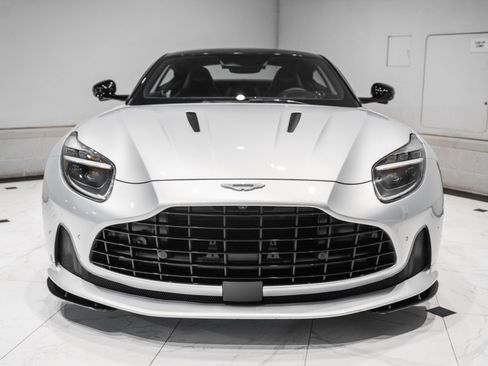 Used 2024 Aston Martin DB12 Coupe image 7