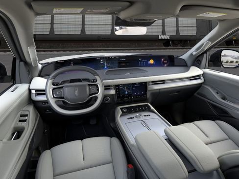 New 2026 Lincoln Navigator Reserve AWD/4WD image 9