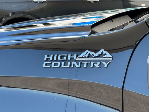 Used 2024 Chevrolet Silverado 1500 High Country w/ High Country Premium Package AWD/4WD image 5
