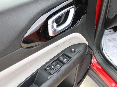 Certified 2025 Jeep Compass Limited AWD/4WD image 11
