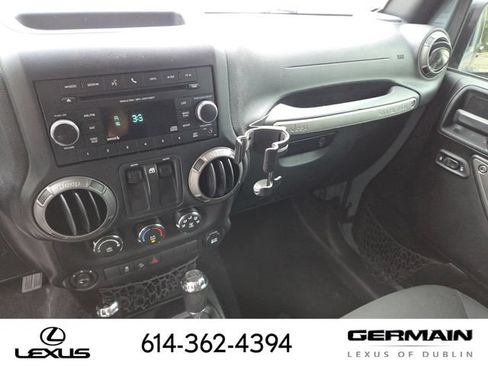 Used 2015 Jeep Wrangler Sport AWD/4WD image 32