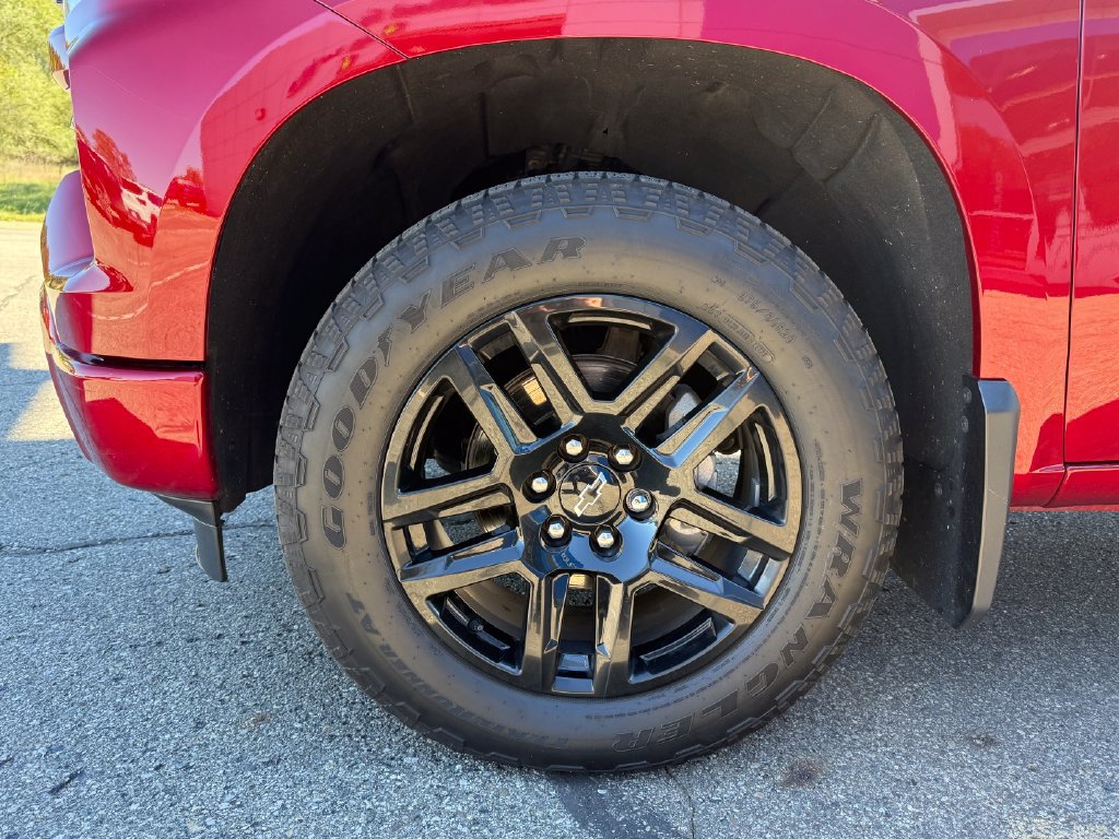 Certified 2024 Chevrolet Silverado 1500 RST AWD/4WD image 10