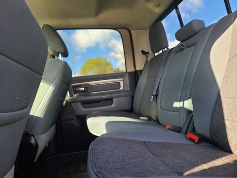 Used 2018 RAM 2500 Big Horn w/ Harvest Edition image 11