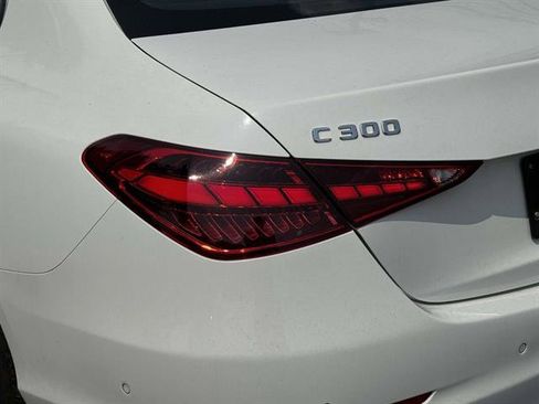 Used 2022 Mercedes-Benz C 300 C 300 4MATIC image 9