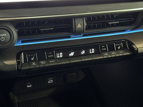 New 2027 Toyota Prius XLE FWD image 23
