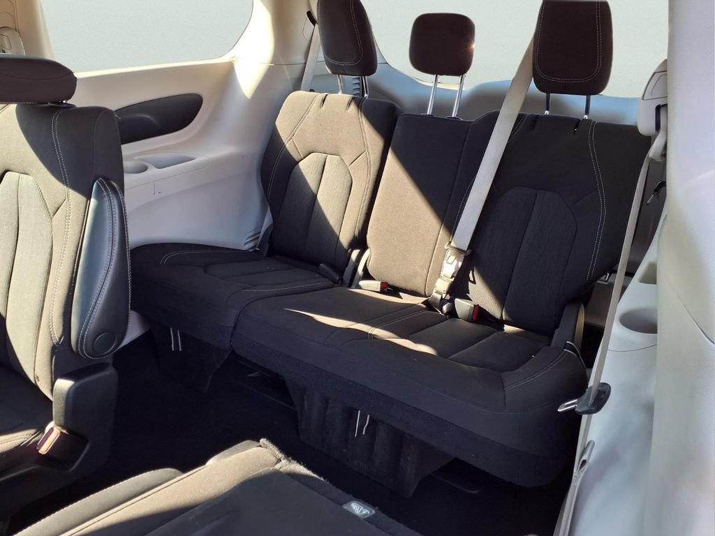 Used 2023 Chrysler Voyager LX FWD image 23