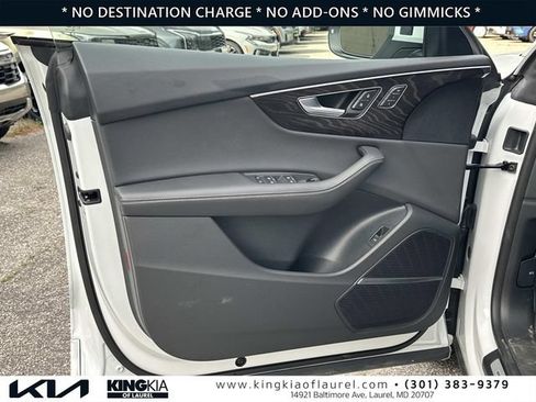 Used 2023 Audi Q8 Premium Plus AWD/4WD image 18
