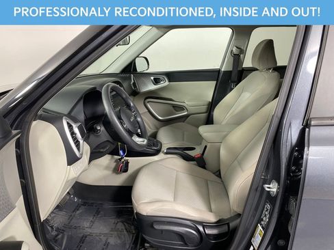 Certified 2024 Kia Soul LX image 7
