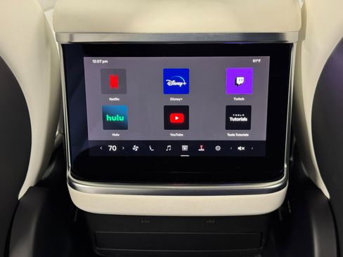 Used 2022 Tesla Model X image 36