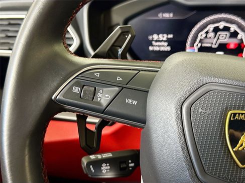 Used 2021 Lamborghini Urus image 23
