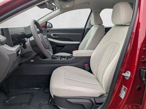 New 2025 Hyundai Sonata SE FWD image 4