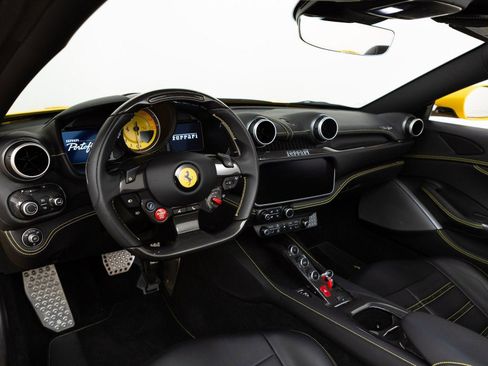 Certified 2020 Ferrari Portofino RWD image 2