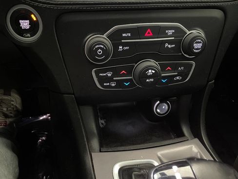 Used 2022 Dodge Charger SXT w/ Plus Group image 38