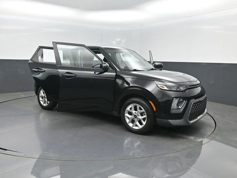 Used 2021 Kia Soul S FWD image 36