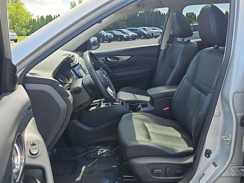 Used 2017 Nissan Rogue SL w/ SL Premium Package AWD/4WD image 11