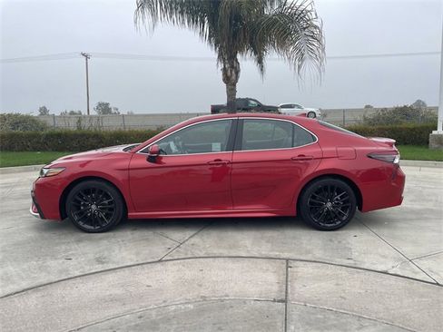 Used 2023 Toyota Camry XSE image 5