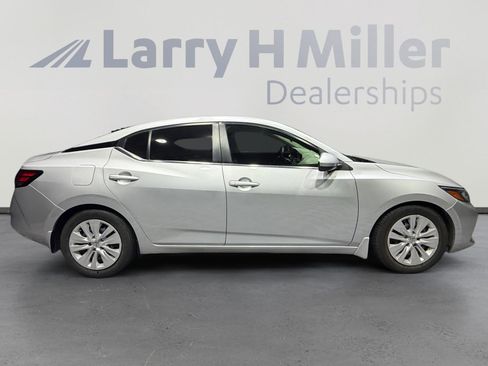Used 2020 Nissan Sentra S image 6