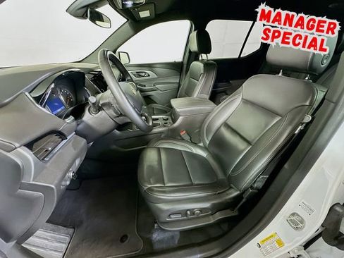 Used 2023 Chevrolet Traverse LT FWD image 12