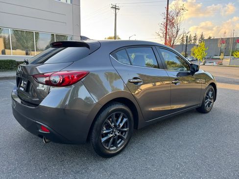 Used 2016 MAZDA MAZDA3 i Grand Touring FWD image 11