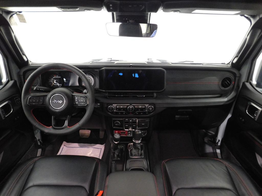 Used 2024 Jeep Wrangler Unlimited Rubicon AWD/4WD image 35