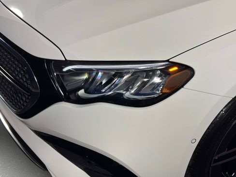 Used 2026 Mercedes-Benz E 350 4MATIC Sedan image 11