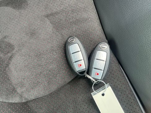 Certified 2025 Nissan Z NISMO w/ Floor Mat Package RWD image 26