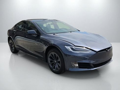 Used 2020 Tesla Model S Long Range AWD/4WD image 2