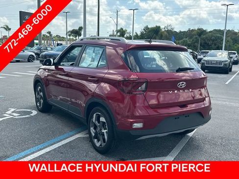 Used 2023 Hyundai Venue Limited w/ Cargo Package FWD image 9