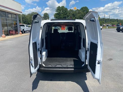 Used 2021 Nissan NV200 S image 28