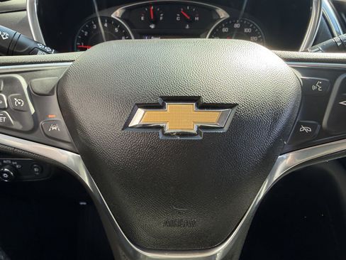 Used 2020 Chevrolet Equinox LT image 34