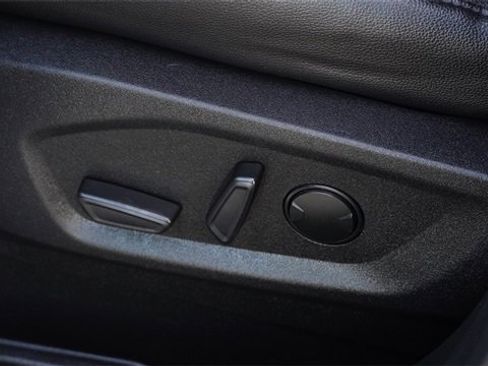 Used 2024 Ford Edge Titanium image 21