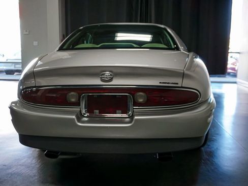 Used 1997 Buick Riviera Supercharged Coupe image 14
