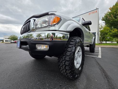 Used 2002 Toyota Tacoma 4x4 Xtracab w/ SR5 Pkg w/ Chrome Pkg image 10