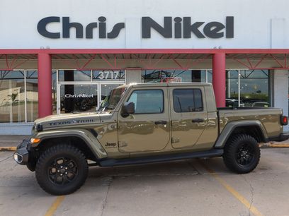 Used 2025 Jeep Gladiator Sport