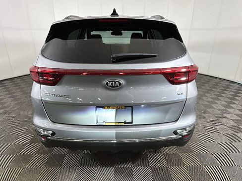 Used 2022 Kia Sportage EX w/ EX Technology Package AWD/4WD image 4